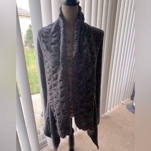 Womens/Juniors Comfy Grey Cardigan. Size Large (runs small).